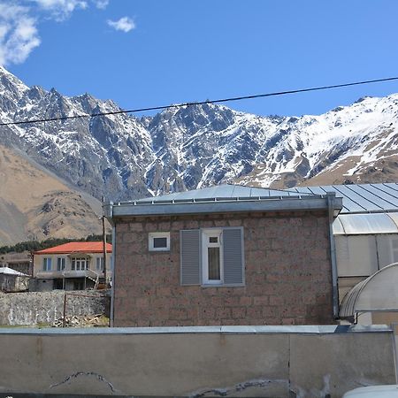 Guest House Kavtarashvili 38 Kazbegi Eksteriør billede