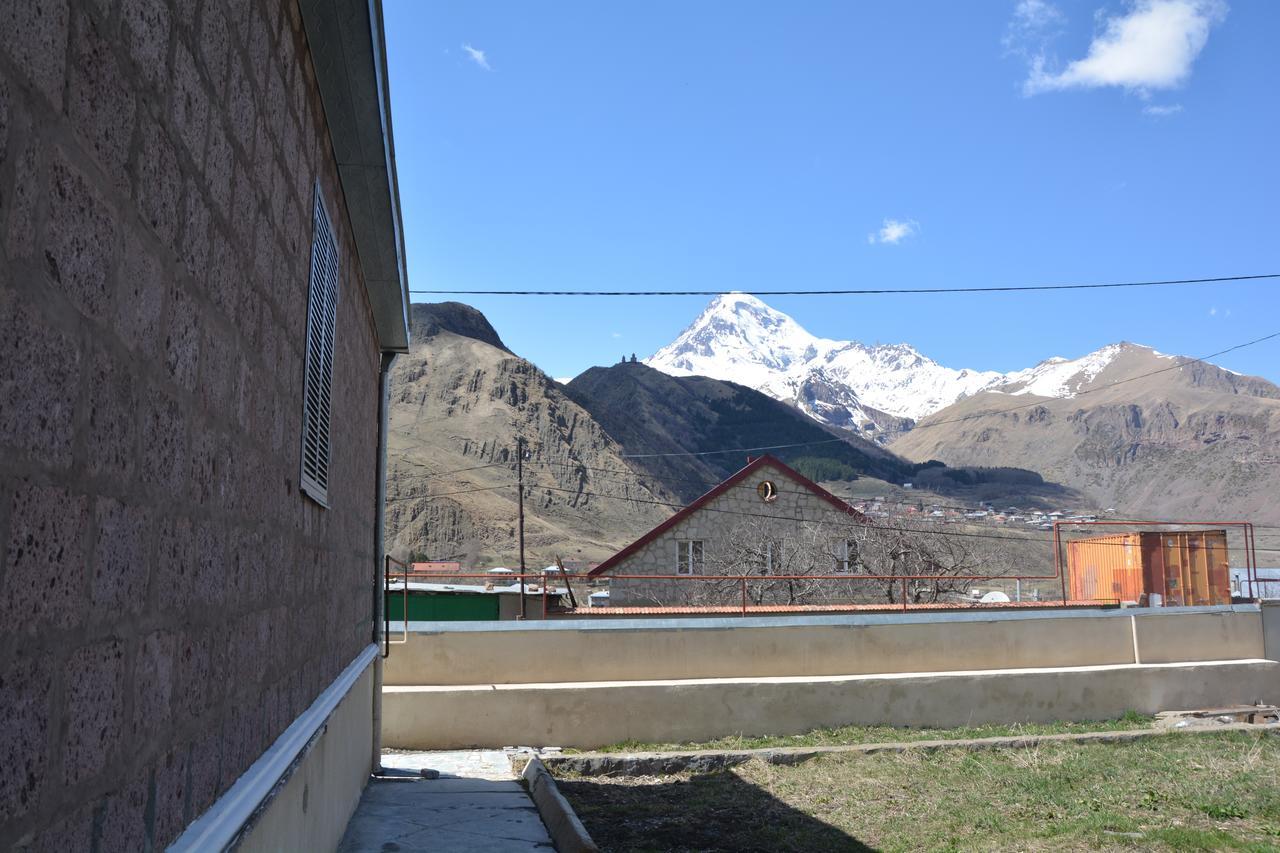 Guest House Kavtarashvili 38 Kazbegi Eksteriør billede
